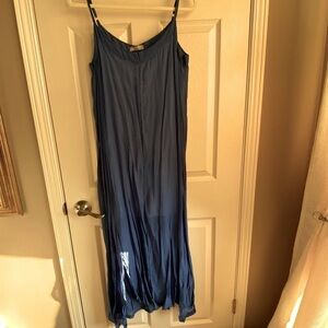 DIAMANTÉ APPAREL  SHEATH DRESS SIZE M. SUMMER. BLUE CRINKLE FABRIC. MADE IN USA